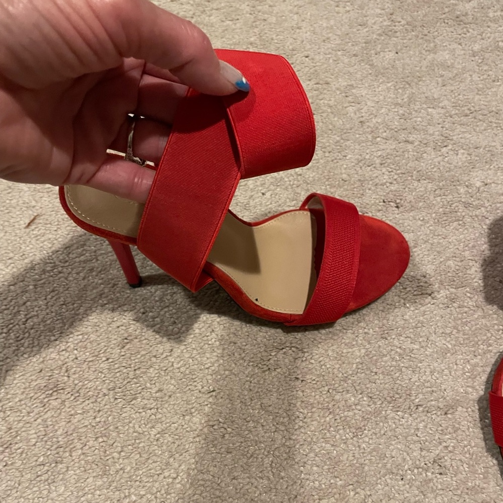 Red heels size 8